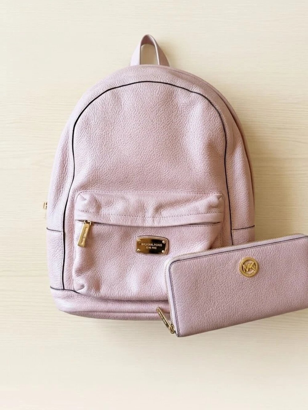 Michael Kors Erin Pebbled Leather Backpack and Wallet Soft Blush Pink Travel Bag